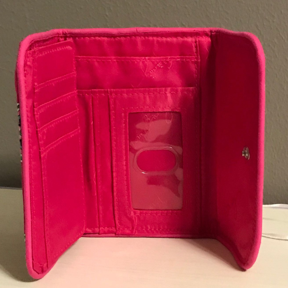 Vera Bradley Euro Wallet in Pink Swirls Flowers - Picture 6 of 7